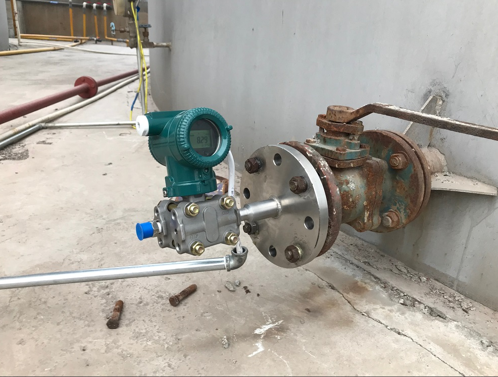 Physical Diagram of Flange Pressure Transmitter.png