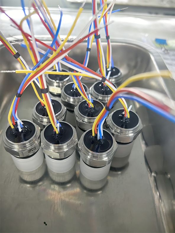 How Threaded Pressure Sensor Cores Prevent Leakage Before They Reach Your Equipment