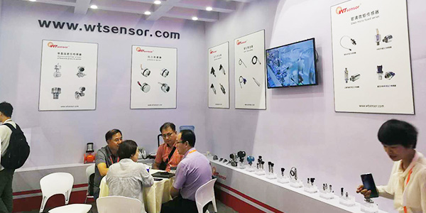 What should you pay attention to when choosing a pressure transmitter when choosing a model?