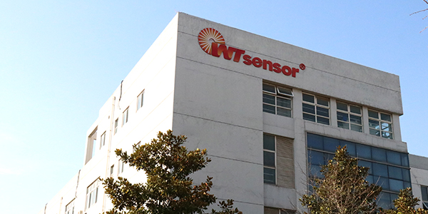 Wotian shares the difference between sensors and transmitters!