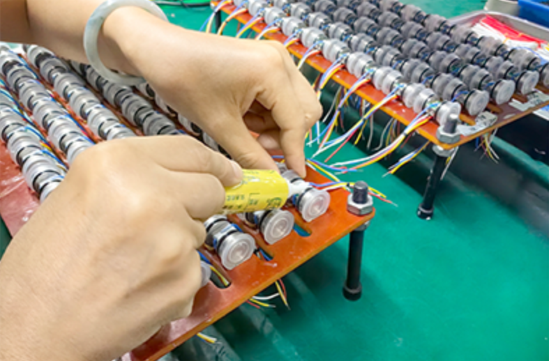Inside Differential Pressure Sensor Core Manufacturing: From Gold Wire Bonding to Final Protection